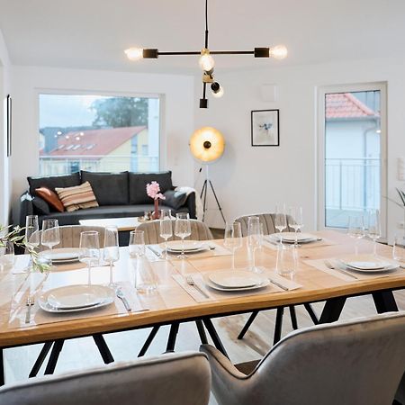 Moderne Apartments Mit Highspeed-Wlan Und Gratis-Tiefgarage Ihr Perfekter Rueckzugsort Nahe Dem Zentrum Und Der Therme I Barrierearm سيئة كيسينجين المظهر الخارجي الصورة