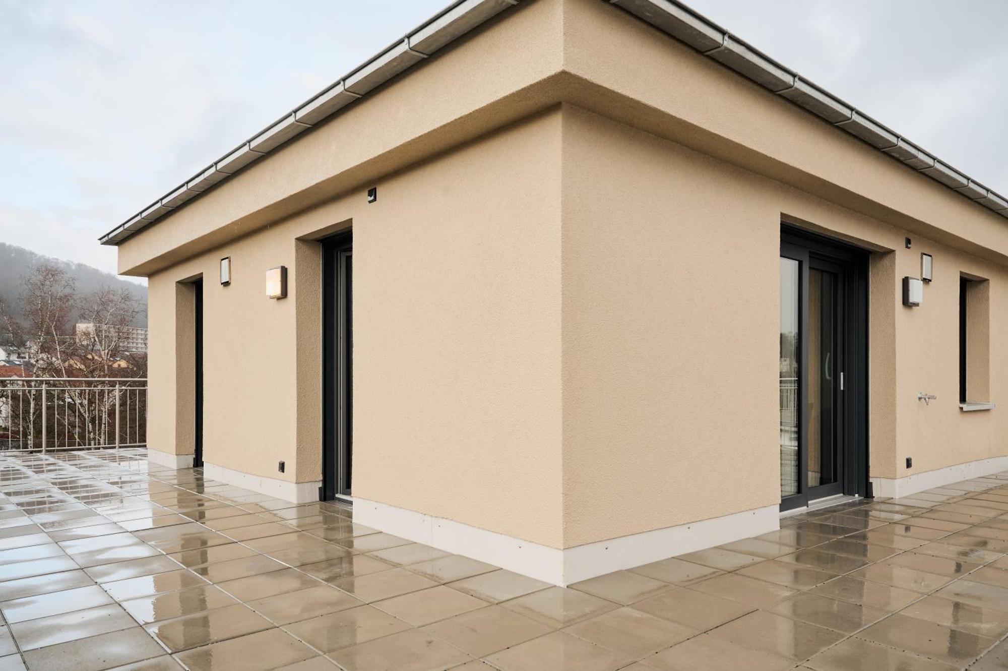 Moderne Apartments Mit Highspeed-Wlan Und Gratis-Tiefgarage Ihr Perfekter Rueckzugsort Nahe Dem Zentrum Und Der Therme I Barrierearm سيئة كيسينجين المظهر الخارجي الصورة