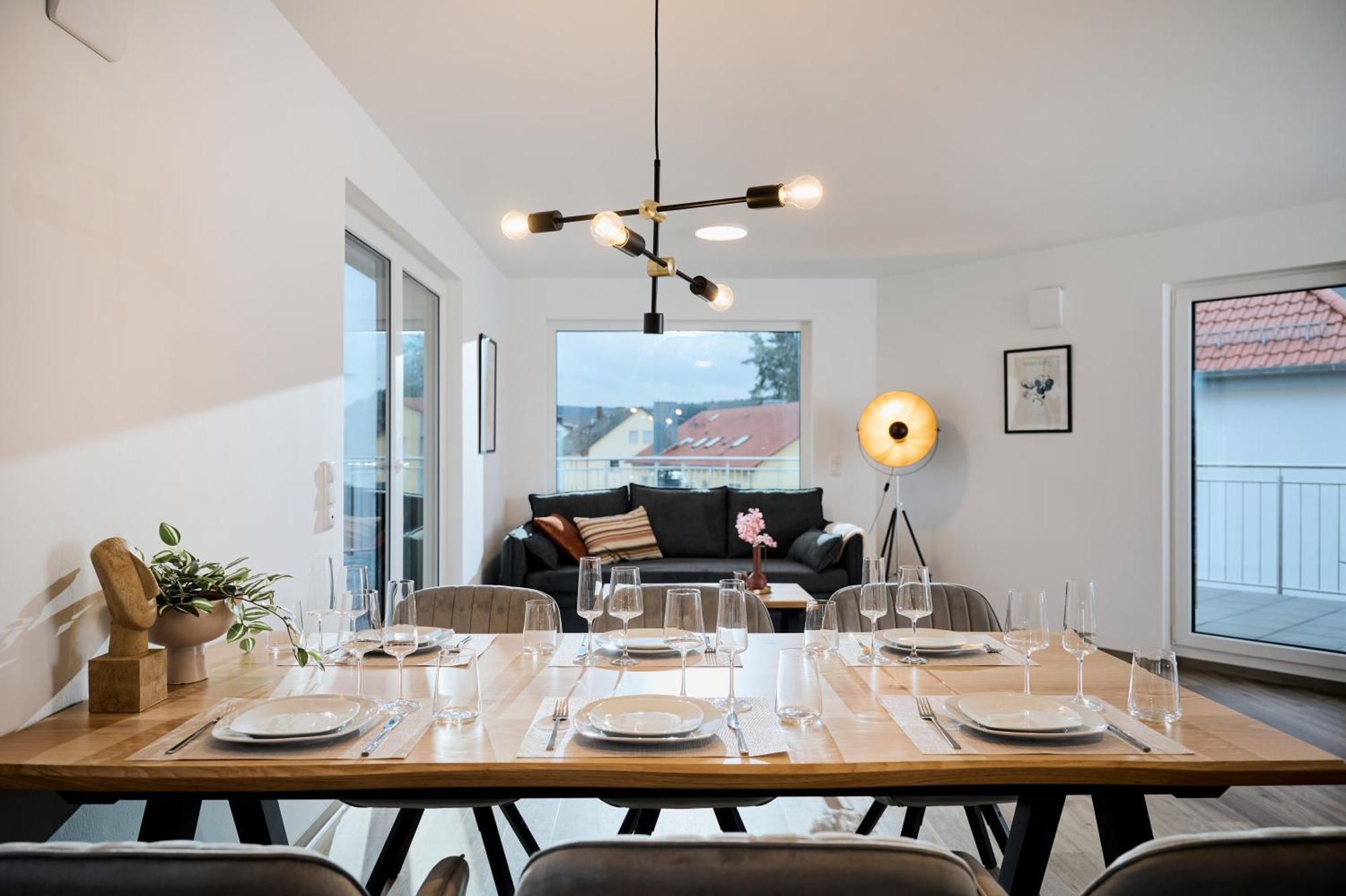 Moderne Apartments Mit Highspeed-Wlan Und Gratis-Tiefgarage Ihr Perfekter Rueckzugsort Nahe Dem Zentrum Und Der Therme I Barrierearm سيئة كيسينجين المظهر الخارجي الصورة