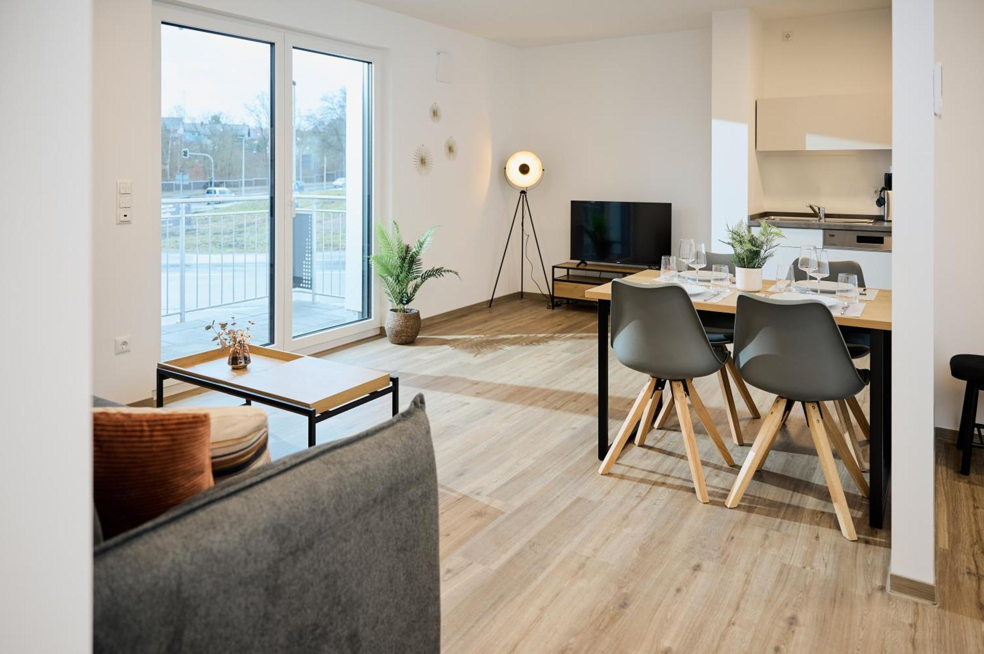 Moderne Apartments Mit Highspeed-Wlan Und Gratis-Tiefgarage Ihr Perfekter Rueckzugsort Nahe Dem Zentrum Und Der Therme I Barrierearm سيئة كيسينجين المظهر الخارجي الصورة