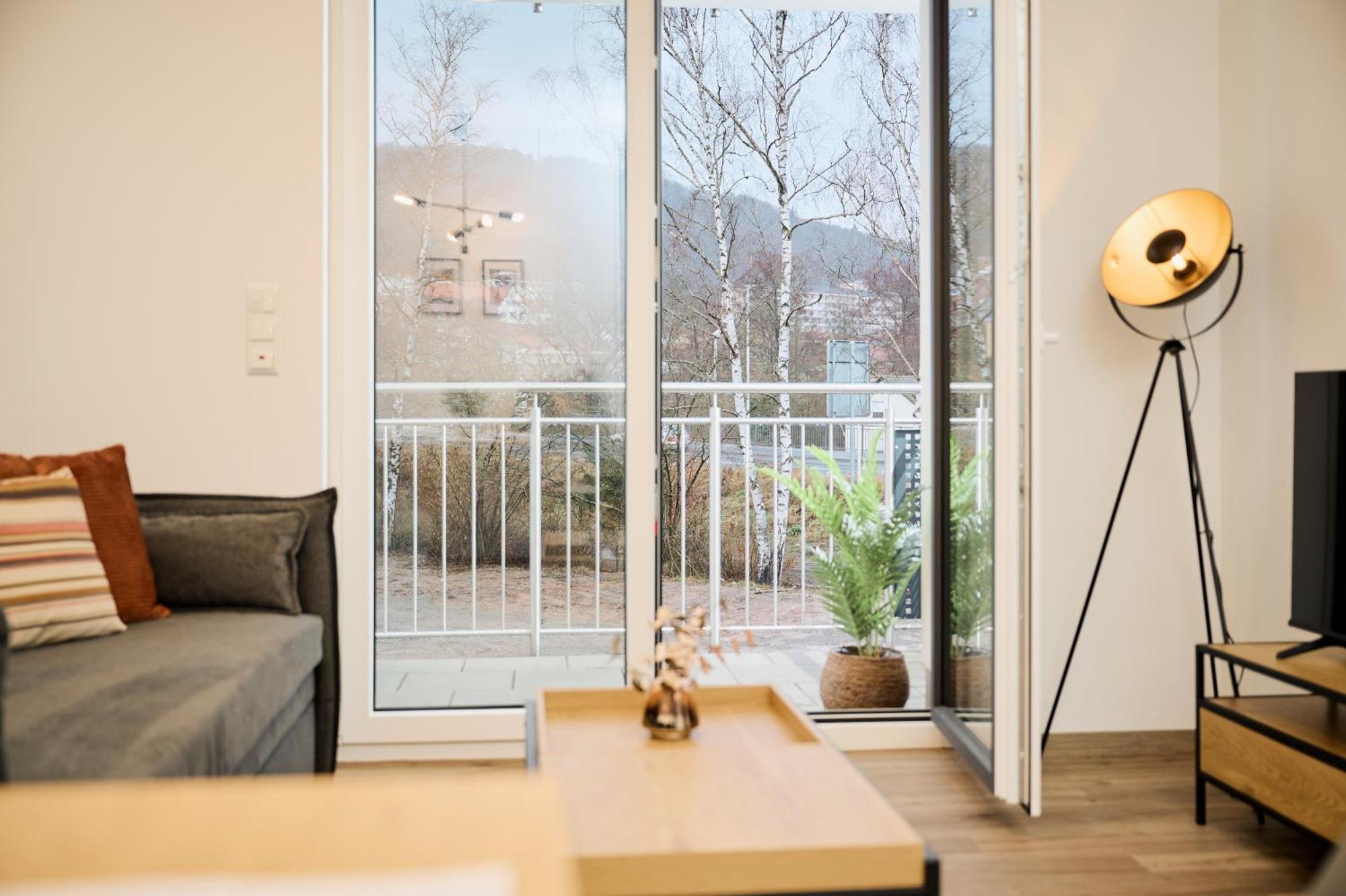Moderne Apartments Mit Highspeed-Wlan Und Gratis-Tiefgarage Ihr Perfekter Rueckzugsort Nahe Dem Zentrum Und Der Therme I Barrierearm سيئة كيسينجين المظهر الخارجي الصورة
